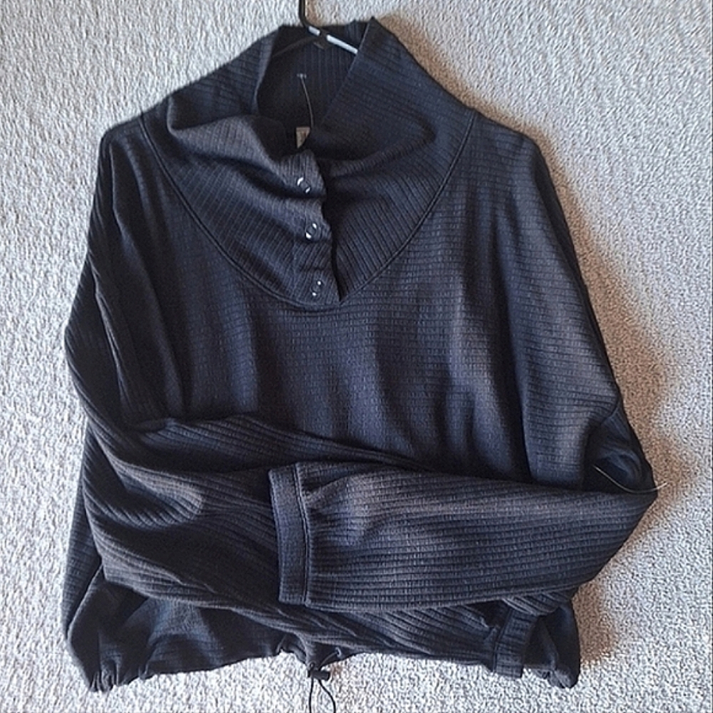 NWOT- Free People Movement Long-Sleeve Henley Sweatshirt
